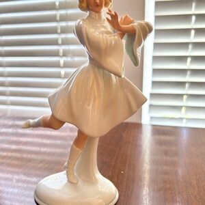 Elegant White Porcelain Figurine ballerina marked Schau Bach Kunst numbered 42